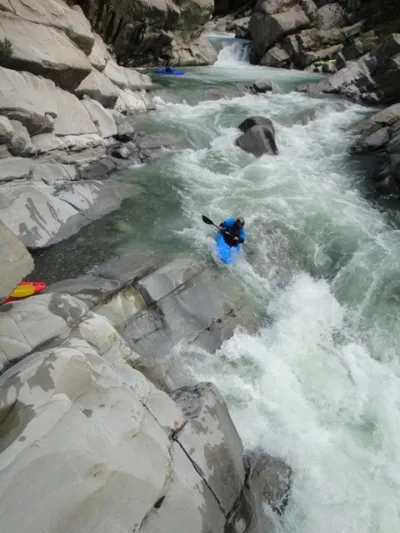 passage 4 , en fond le seuil 5
